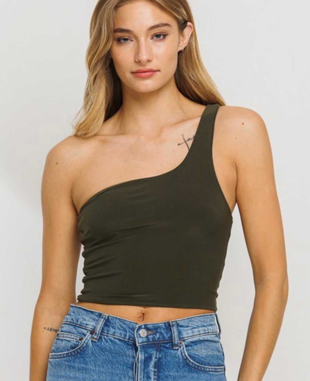 ONE SHOULDER CROP TOP