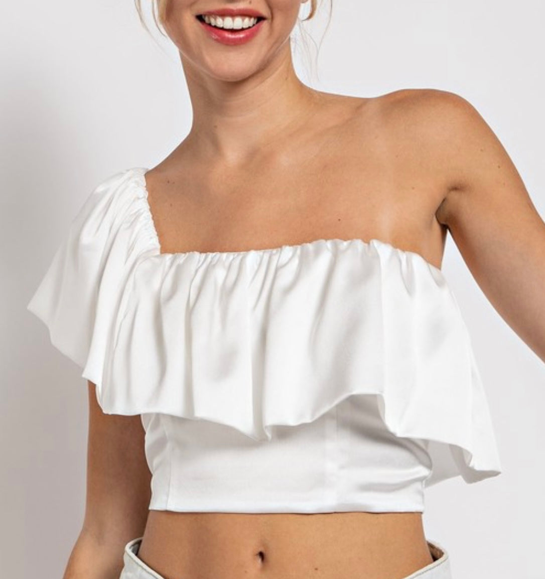 WHITE CROP TOP